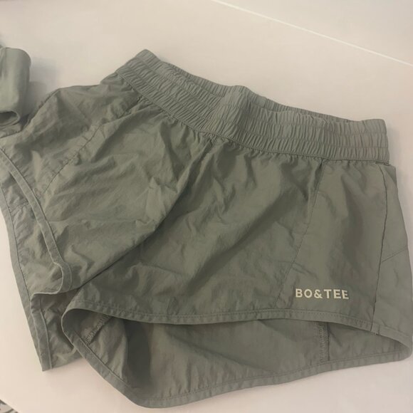 Bo +Tee Workout Set (Shorts + Sports Bra) - Picture 3 of 6